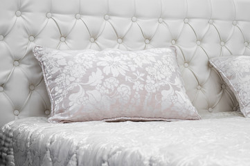 Decorative pillow bed
