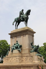 Obraz premium Garibaldi memorial statue in Rome, Italy