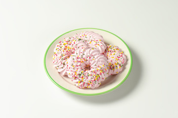 Meringue wreath cookies