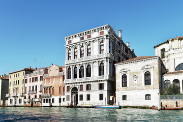 Fototapeta na wymiar Palazzi sul canal Grande, Venezia