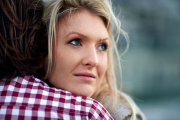 Naklejka premium Couple embracing