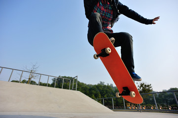 skateboarder skateboarding at skatepark © lzf