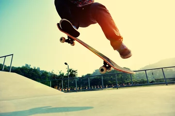 Tuinposter skateboarder skateboarding at skatepark © lzf