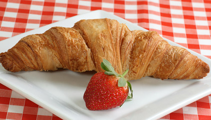 croisant and strawberry