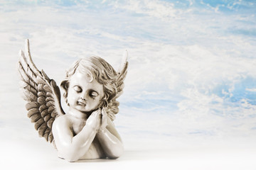 Trauernder Engel: Kondolenzkarte zum Begräbnis