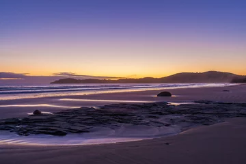 Poster Koekohe strand bij zonsopgang, Otago, Nieuw-Zeeland © Greg Brave