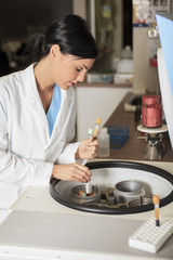 Obraz na płótnie Canvas scientist at work in a laboratory