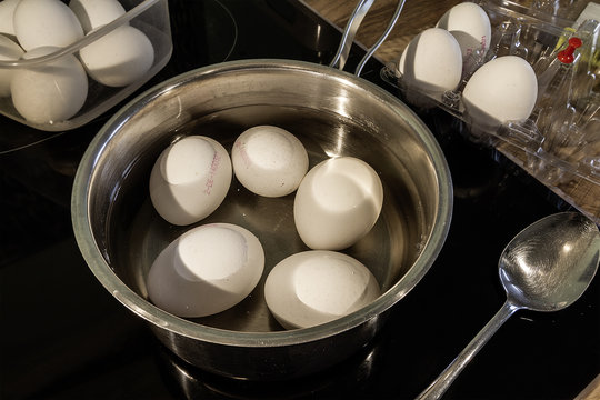 Eier kochen Ostern