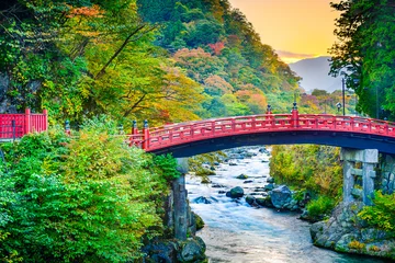 Fotobehang Shinkyo heilige brug in Japan © SeanPavonePhoto