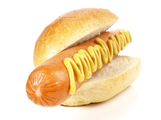 Bockwurst im Brötchen mit Senf