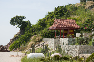 Fototapeta na wymiar Pavilion on the beach on Koh-Larn island, Thailand