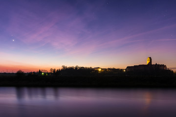 Schloss Plötzkau in der Abenddämmerung, Mars und Venus