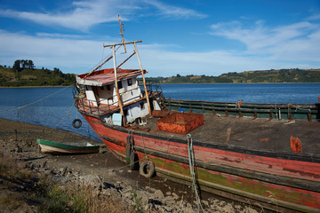 Fototapeta na wymiar Derelict Boat
