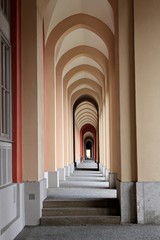 Obraz na płótnie Canvas Arched corridor in Munich 