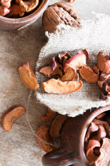 Dried apples