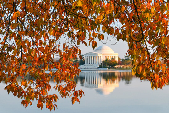 Washington DC - Thomas Jefferson Memorial in Autumn