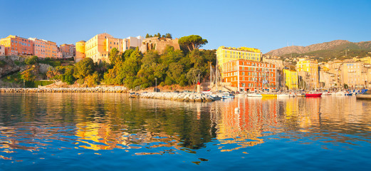 Corse, Bastia, ville haute et port de plaisance