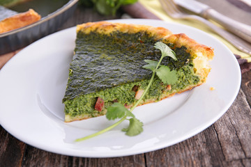 tart with spinach