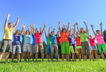 bunte fröhliche Truppe