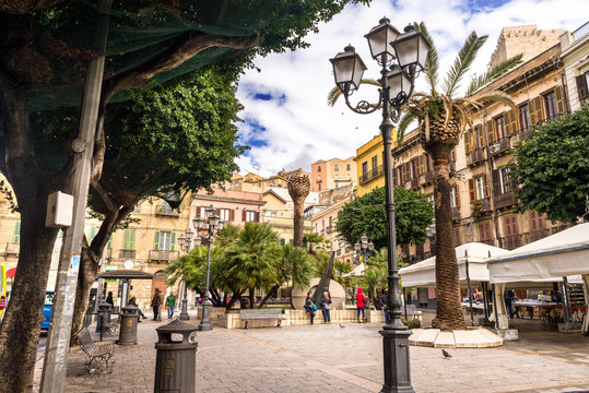 Sardegna, Cagliari, Piazza Yenne