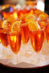 aperitif mit orangenlikör