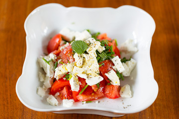 Salatschüssel mit Tomaten