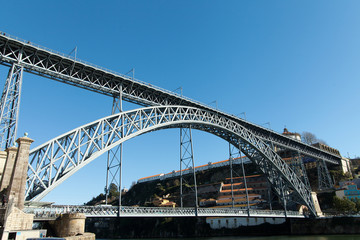 Fototapeta na wymiar Dom Luís I bridge, Porto, Portugal.