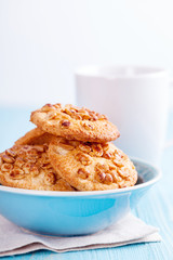 Peanut chip cookies