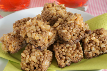 Puffed rice cakes