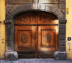 antiques door