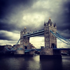 London Bridge is falling down