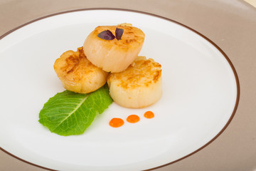 Grilled scallops