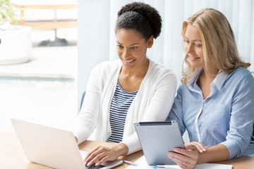 Obraz premium Let's compare what we have