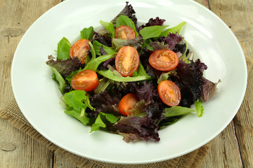 salade et tomates