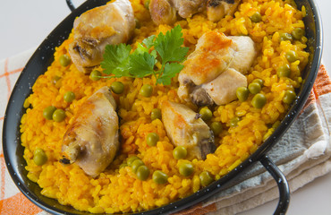 Pollo en arroz