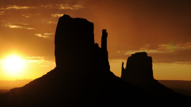 Time Lapse of Sunrise Monument Valley Utah