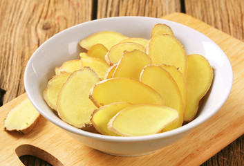 Fresh ginger slices