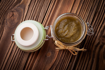 Natural diy green chilli sauce