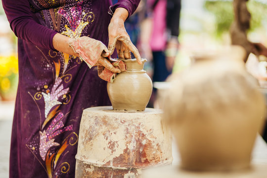 clay pot creation traditional vietnam