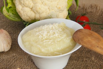 Cauliflower cream soup