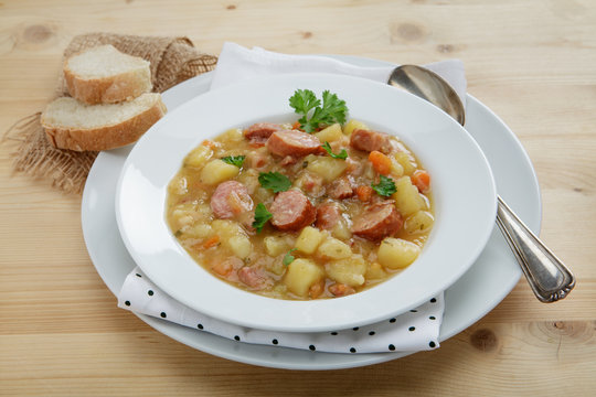 Kartoffelsuppe Images – Browse 28 Stock Photos, Vectors, and Video ...