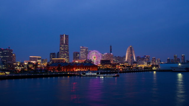 Yokohama minatomirai light up time laspe