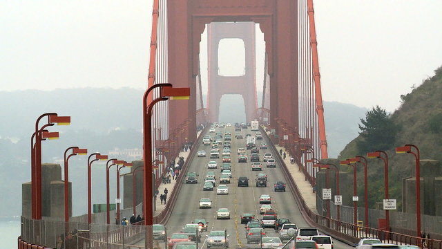 Time Lapse of Traffic Crossing the Golden Gate Bridge