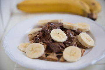 Waffeln mit Banane und Schokolade