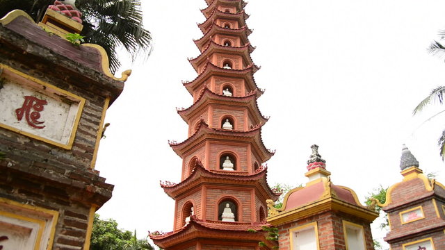 Pan Down / Tran Quoc Pagoda Temple in Hanoi Vietnam