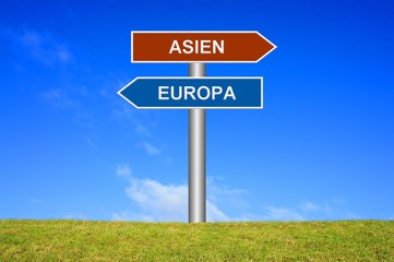 Schild Wegweiser: Europa oder Asien