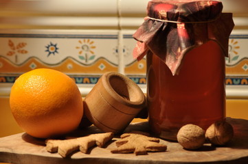 Gingerbread for Christmas. Honey for cakes and walnuts.
