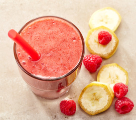 Banana and raspberry smoothie