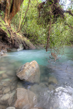 Rio Celeste im Regenwald von Costa Rica