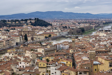 Fototapeta na wymiar View of River Arno from Vecchio tower